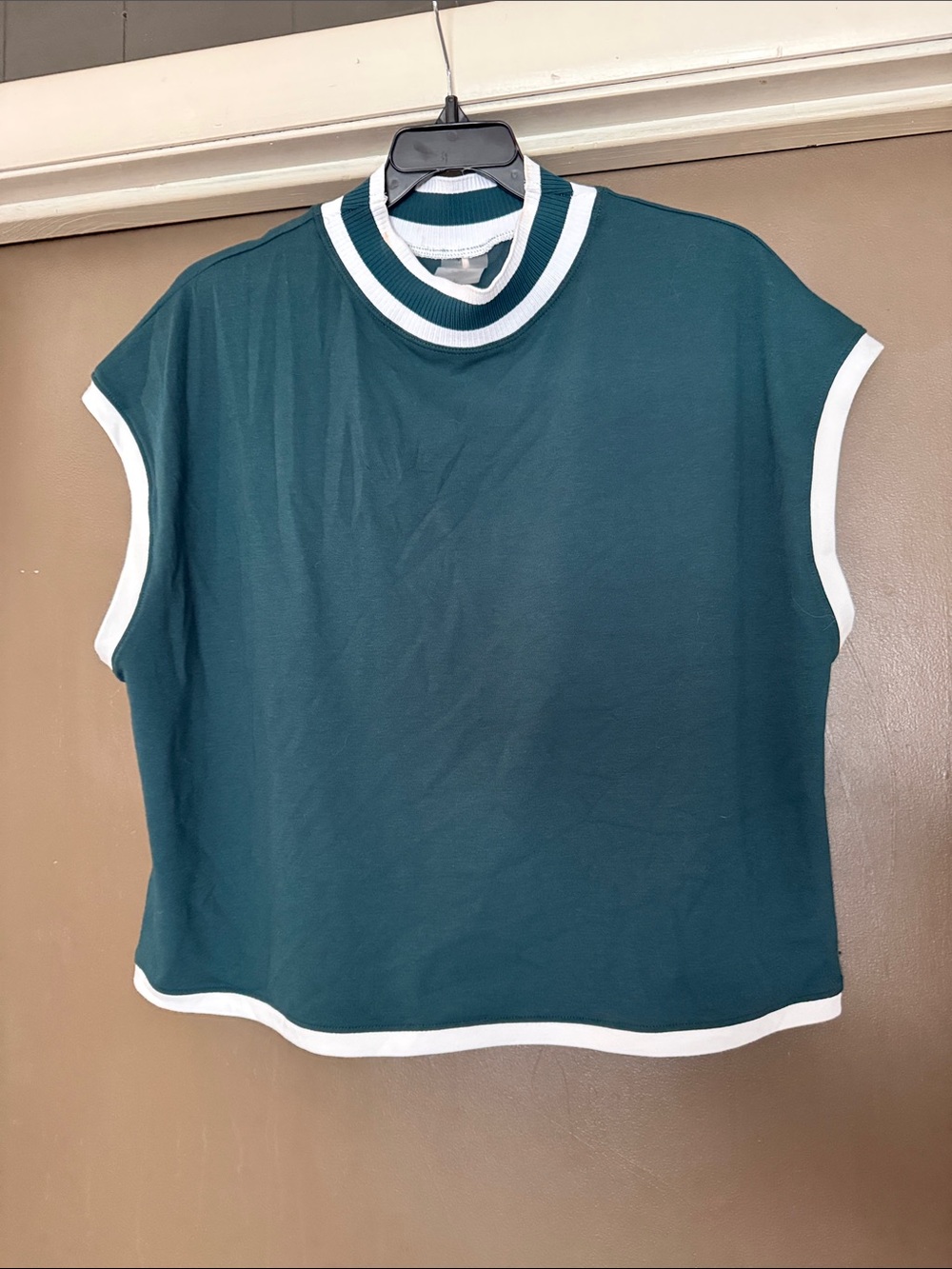 CALIA by Carrie Underwood Teal Mock Neck Sleeveless Tank with White Trim